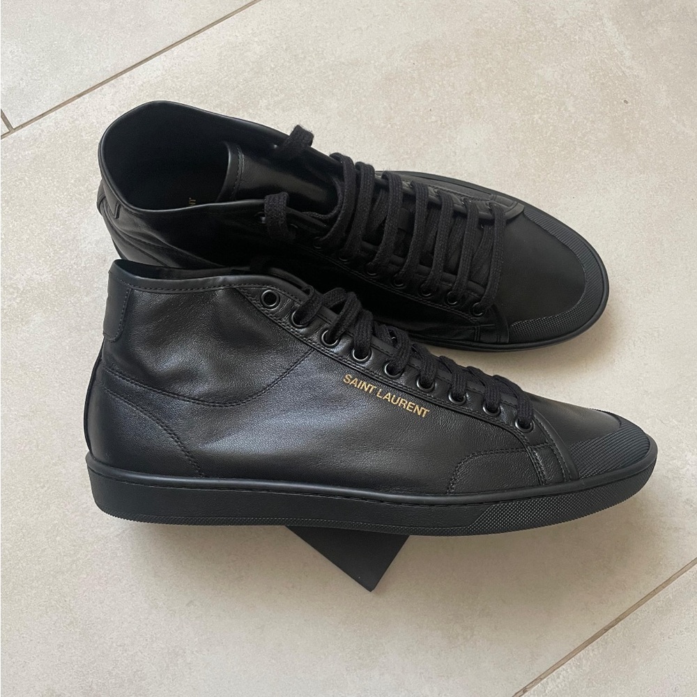 New Saint Laurent Black Leather sneakers, size - eu 42.5 (no box)